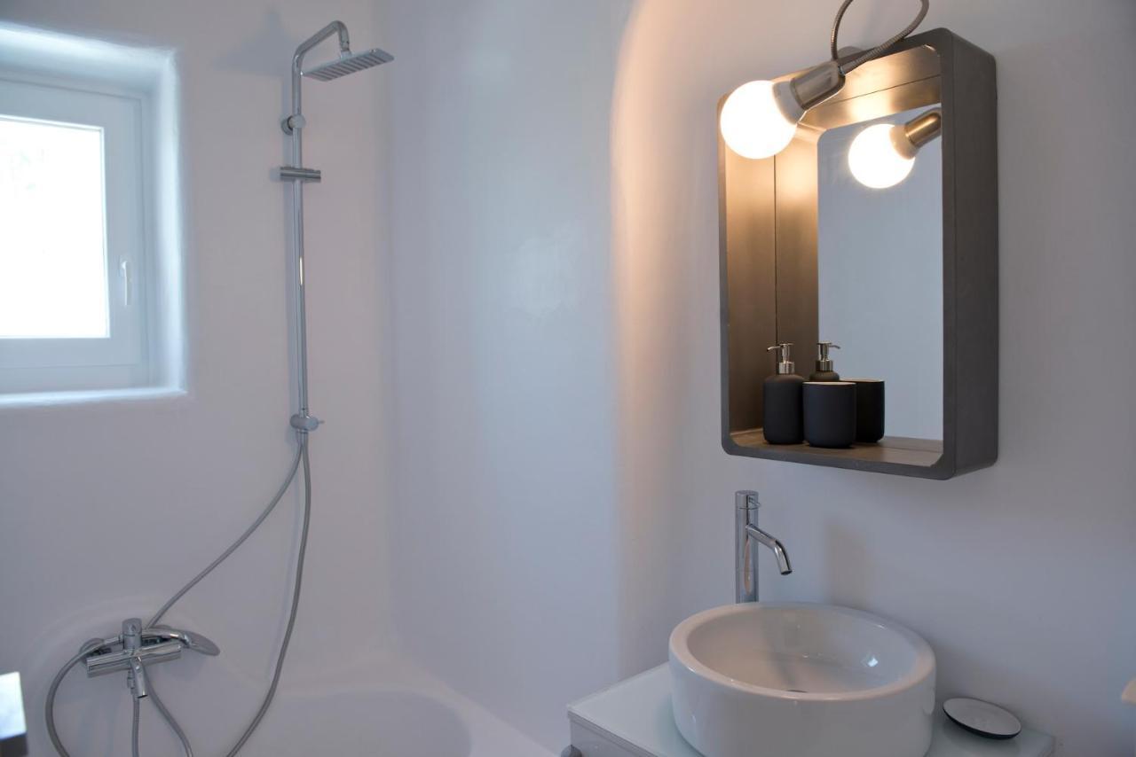 Diles Villas & Suites Mykonos Tourlos Exterior foto